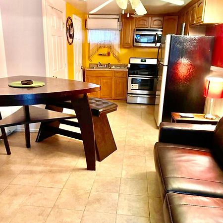 Large 3-Bedrooms/2-Bath Apt, One Block To Train Νέα Υόρκη Εξωτερικό φωτογραφία
