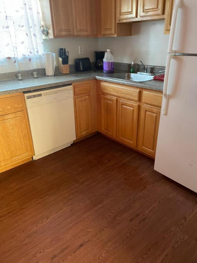 Large 3-Bedrooms/2-Bath Apt, One Block To Train Νέα Υόρκη Εξωτερικό φωτογραφία